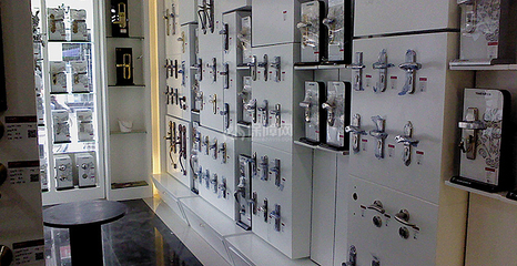 家装五金配件大揭秘 机械设备视角下的选择要点